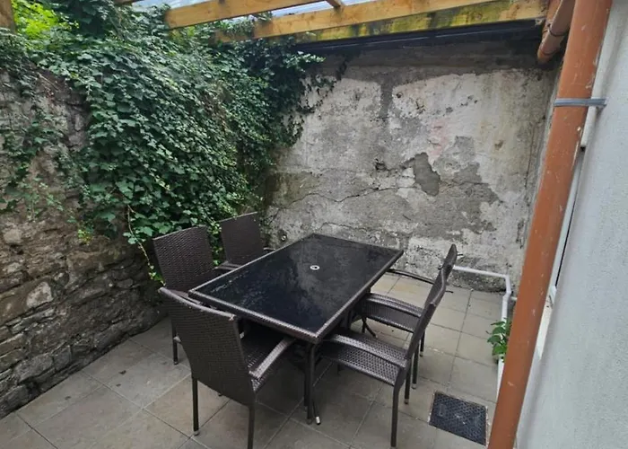 Apartament 5 Eyre Square Lane